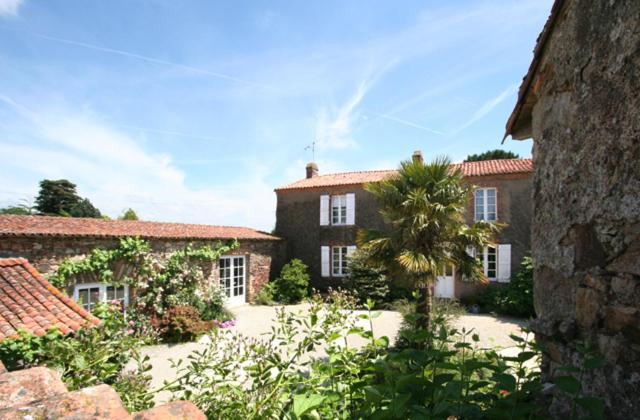 Bed and Breakfast Relais De La Riniere Le Landreau Екстер'єр фото