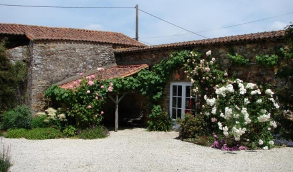 Bed and Breakfast Relais De La Riniere Le Landreau Екстер'єр фото